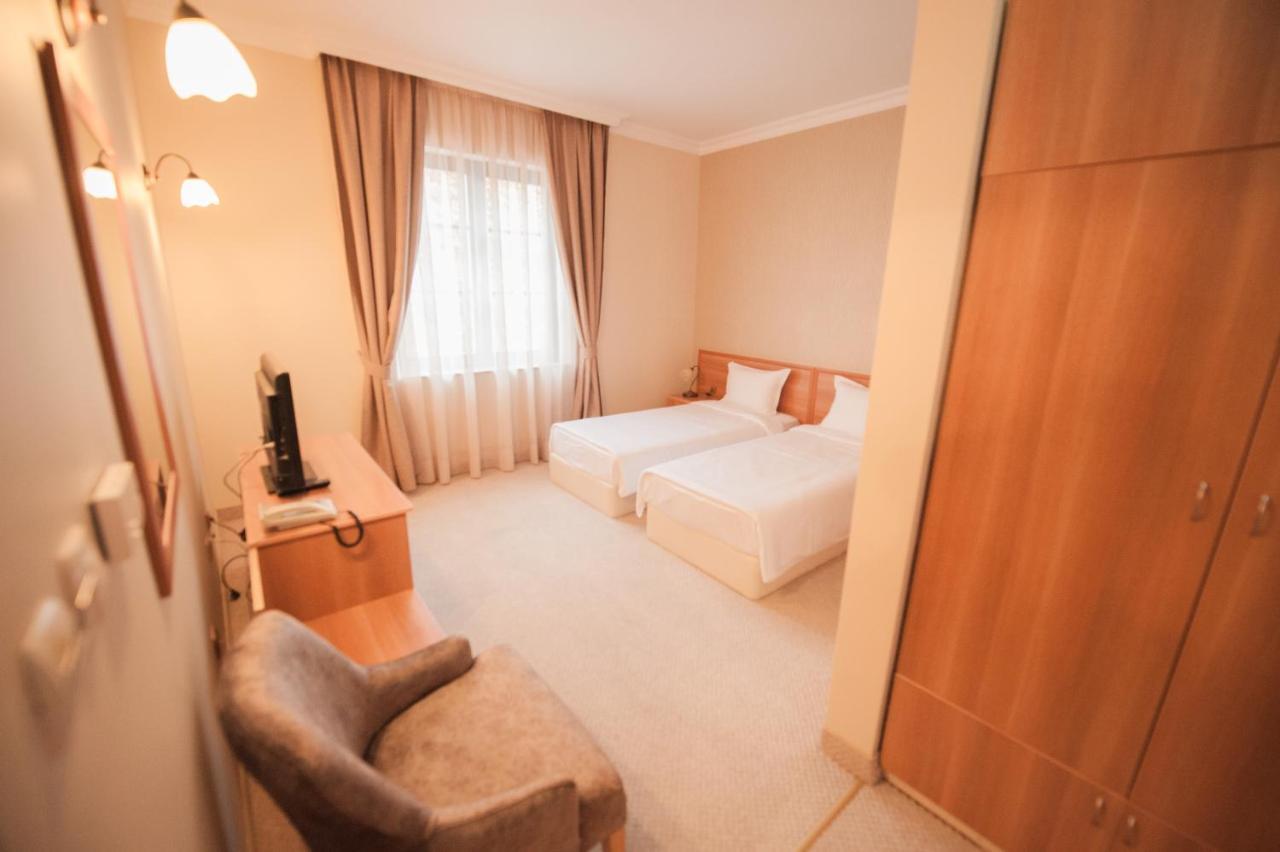 Hotel Central 斯维伦格勒 外观 照片